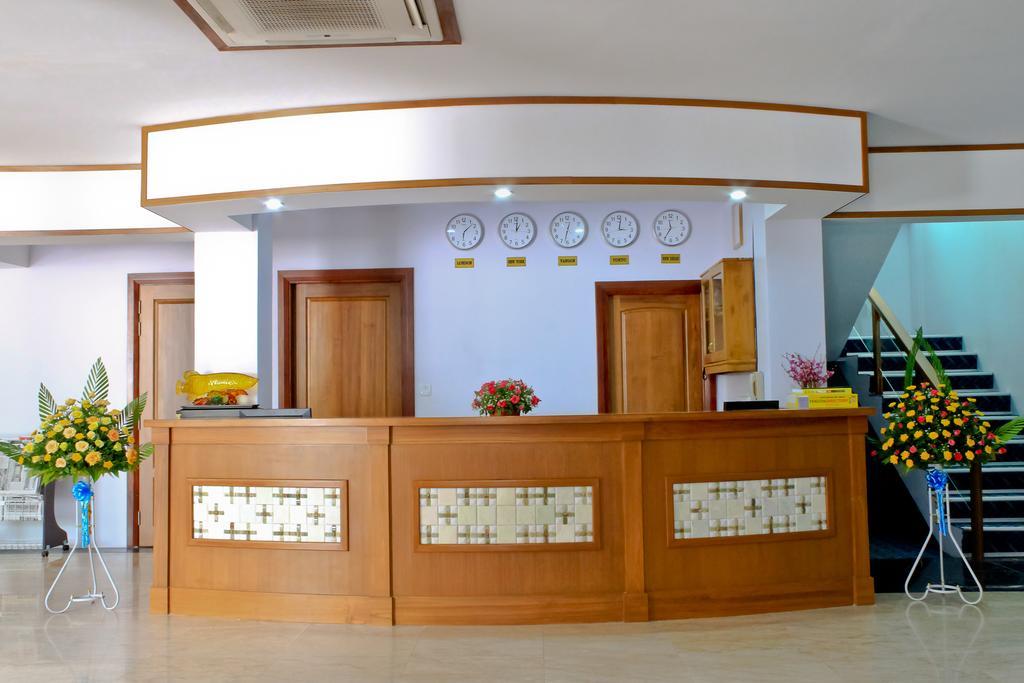 Hotel 7 Mile Yangon Ngoại thất bức ảnh