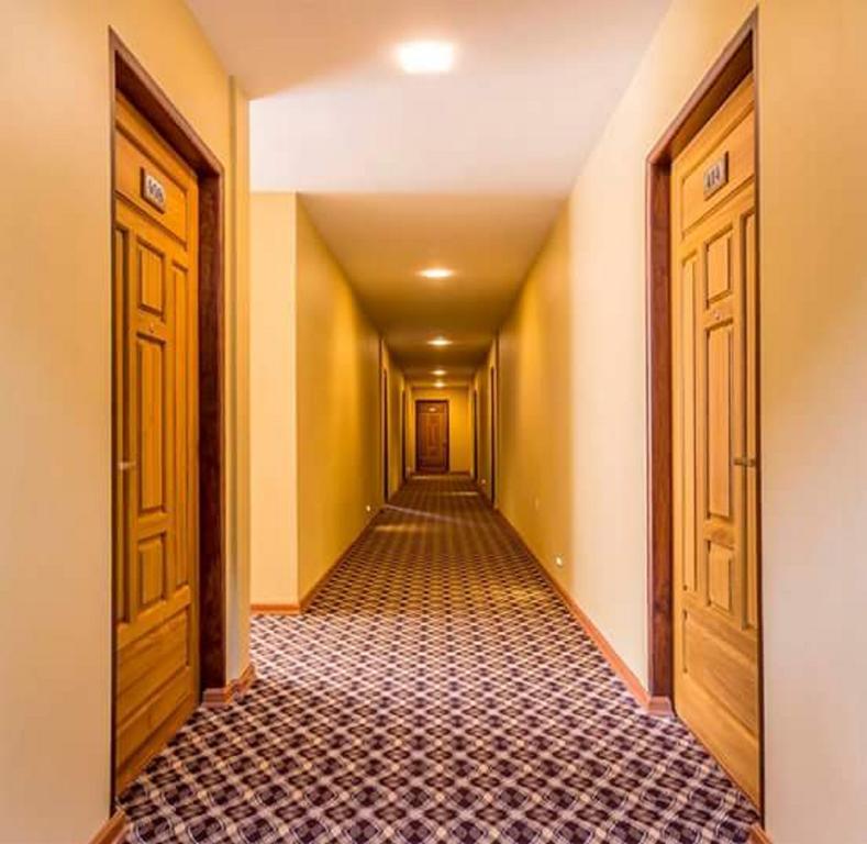 Hotel 7 Mile Yangon Ngoại thất bức ảnh