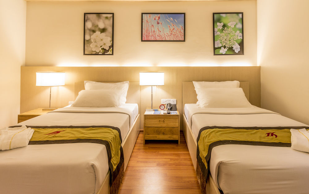 Hotel 7 Mile Yangon Ngoại thất bức ảnh