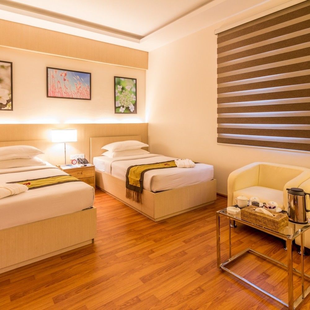 Hotel 7 Mile Yangon Ngoại thất bức ảnh