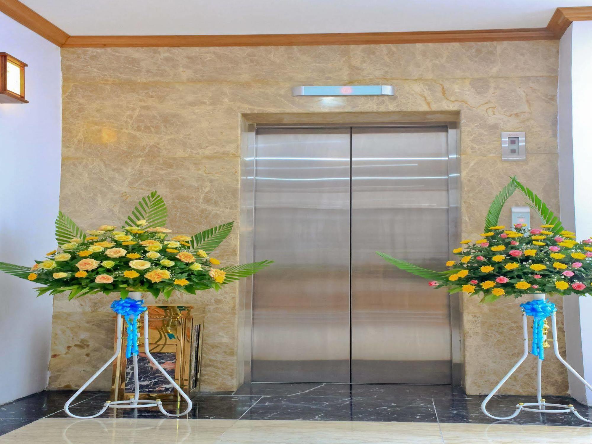 Hotel 7 Mile Yangon Ngoại thất bức ảnh